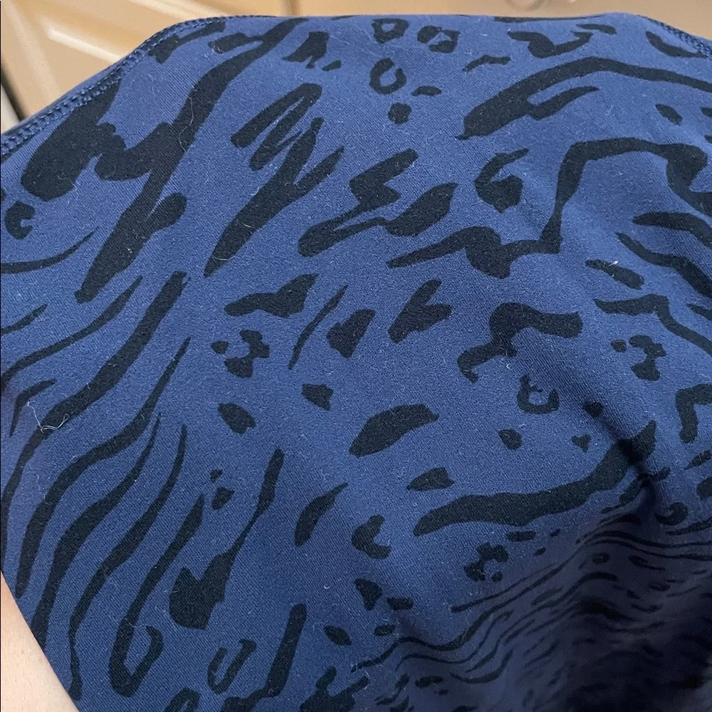 Athleta Small Transcend 7/8‎ Tight Black & Navy Zebra Print Leggings